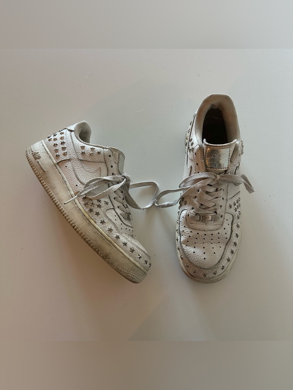 READ Nike Air Force 1 Low ‘07 XX Star Studded White Leather W10 M8.5

Very well